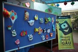 Học sinh trường tiểu học Đan Phượng đón Trung thu cùng Gấu mặt trăng