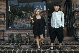 Bát Tràng, địa điểm check-in quen mà lạ với giới trẻ Việt