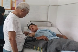 Bố của“hiệp sĩ bị đâm: "Nó khỏe lại, muốn đi bắt cướp tôi cũng đồng ý"