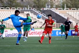 Công Vinh vượt mặt Minh Phương tại ĐT Việt Nam