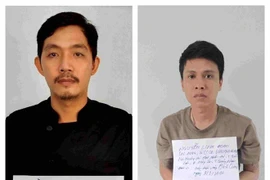 Đã bắt 2 người trong nhóm dùng súng cướp tiệm vàng ở Bình Dương