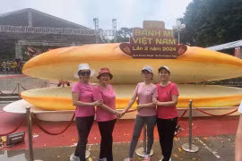 TP HCM: Du khách háo hức tham gia lễ hội bánh mì lần 2