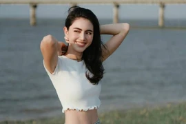 Nữ hoàng Instagram Thái Lan đốt mắt với vòng eo con kiến trứ danh 