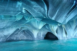 Có gì trong 7 hang động đẹp nhất thế giới?