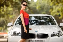 Video: Sân ngập nước, cầu thủ vẫn ghi bàn ở khoảng cách 45 mét