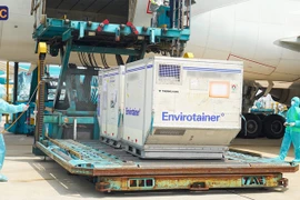 Việt Nam nhận thêm 1,1 triệu liều vaccine AstraZeneca