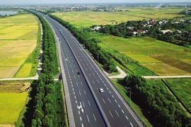 Đường vành đai và cao tốc sẽ giúp phục hồi thị trường bất động sản?