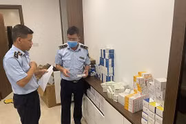 “Đột kích” kho thuốc tây trôi nổi giá rẻ tại chung cư Hà Nội Center Point