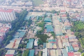 Hà Nội: Quận Hoàng Mai nói gì về vi phạm xây dựng ở Đầm Bông?