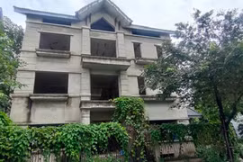 Hà Nội: Biệt thự tiền tỷ rêu mốc tại KĐT Dương Nội - Nam Cường