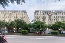 Hà Nội: Hàng trăm shophouse triệu đô ở vị trí vàng “cửa đóng then cài“