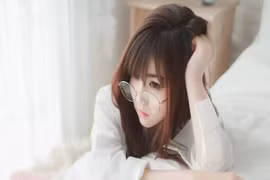 Bị phát hiện cặp với ông già, vợ làm điều vô sỉ 