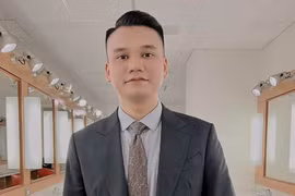 Khắc Việt ủng hộ 500 triệu cho đồng bào miền Trung chống bão Noru