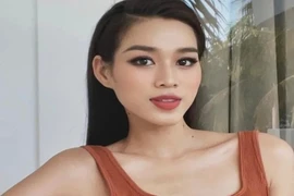 Đỗ Thị Hà về nước sau khi khỏi COVID-19