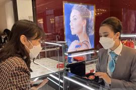 Giá vàng hôm nay 19/11: Vàng thế giới tăng nhẹ