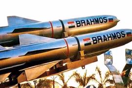 Xuất khẩu vũ khí và công nghệ quốc phòng của Ấn Độ đạt mức kỷ lục
