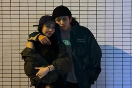 Mỹ Anh - con gái diva Mỹ Linh công khai loạt ảnh bên bạn trai?