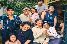 Soi cuộc sống dàn diễn viên đóng phim "Bố già" hot nhất năm 2021 