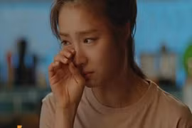 Vừa cưới, chồng đã bay lắc nợ nần, vợ bất lực 'rửa mặt bằng nước mắt'