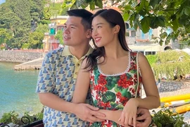 Thiếu gia Đỗ Vinh Quang “nịnh” Đỗ Mỹ Linh trước thềm đám cưới