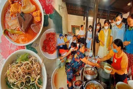 Quán bún bò lạ nhất xứ Huế: Bán hàng thần tốc, khách tự phục vụ