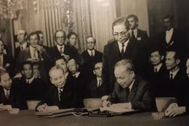 Ảnh: Từ chiến thắng Điện Biên Phủ trên không đến Hiệp định Paris 1973