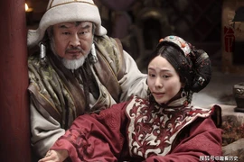 Tuyên bố sốc: Thành Cát Tư Hãn từng có "người tình đồng giới"?