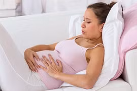 Dấu hiệu cảnh báo sinh non bà bầu cần chú ý