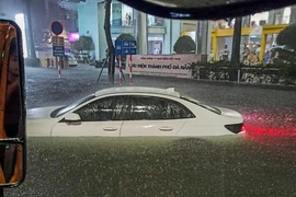 Cận cảnh Đà Nẵng trong trận mưa kỷ lục