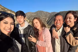 Lộ diện gia đình Jennifer Phạm, ngoại hình 'đẹp đều'