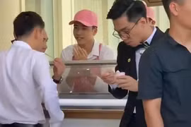 Cười xỉu pha tấu hài của Pewpew và bà xã trong đám cưới