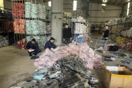 Ăn theo World Cup, kinh doanh 30.000 bộ thể thao giả mạo nhãn hiệu