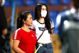 Bạn gái Văn Hậu được ngợi khen vì hành động tinh tế