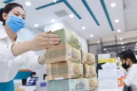 Hạ lãi suất, vay tiêu dùng được ưu đãi gì?