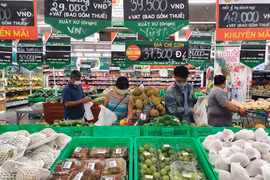 Đề xuất giảm thuế tới 4% để kích cầu nền kinh tế