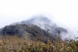 Vẻ đẹp trên đỉnh Bạch Mộc Lương Tử giữa núi rừng Tây Bắc