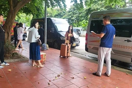 Bất lực nhìn xe hợp đồng trá hình hoạt động công khai