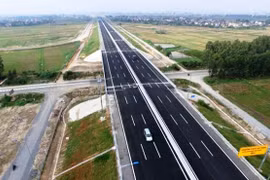 Đường nối cao tốc Nội Bài - Lào Cai đi Sa Pa thông xe toàn tuyến 