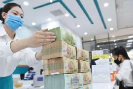 Thủ tục gửi tiền, vay vốn không giấy tờ