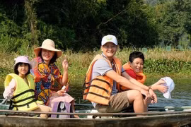 Vì sao Khu du lịch Tam Cốc - Bích Động bất ngờ đóng cửa?