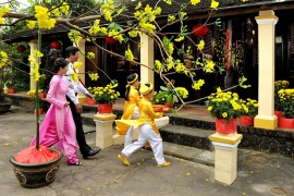 Tết Quý Mão 2023: Tuổi xông đất tốt nhất cho gia chủ 