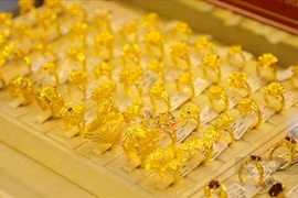 Giá vàng hôm nay 27/7: Tăng khiêm tốn?