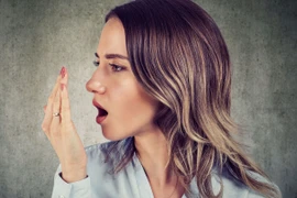 7 dấu hiệu mất nước thường bị bỏ qua