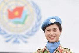 'Bóng hồng' 9x lên đường làm nhiệm vụ gìn giữ hoà bình
