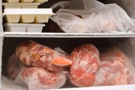 Thịt sống mua về bỏ luôn vào tủ lạnh liệu có đúng?