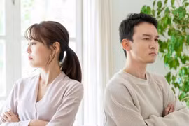 Đi đăng ký kết hôn, chồng chưa cưới tiết lộ bí mật khiến tôi sụp đổ