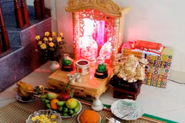 Lập ban thờ thần Tài cứ bí mật làm điều này là thần linh ưng bụng