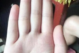 Ngón tay út vượt qua ba tầng, khi về già sẽ có cơm ăn áo mặc