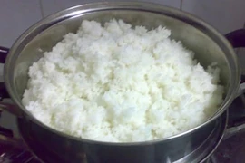 Cách bảo quản cơm nguội không bị thiu, chảy nước