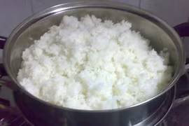 Cách bảo quản cơm nguội không bị thiu, chảy nước